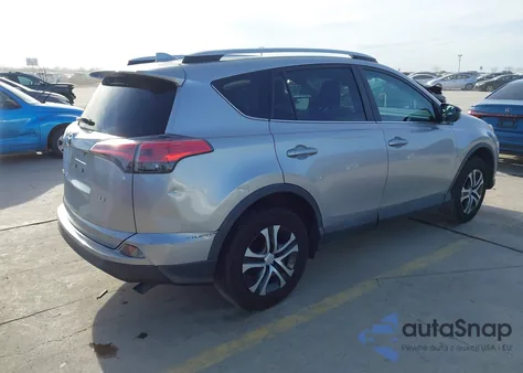 2016 Toyota Rav4 Le z USA, uszkodzony, nr VIN 2T3ZFREV2GW301986